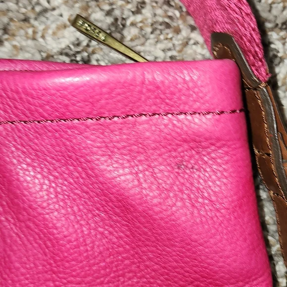 FOSSIL Explorer Leather Tote Hot Pink Magenta Foldover Brass Messenger Bag - Picture 14 of 14